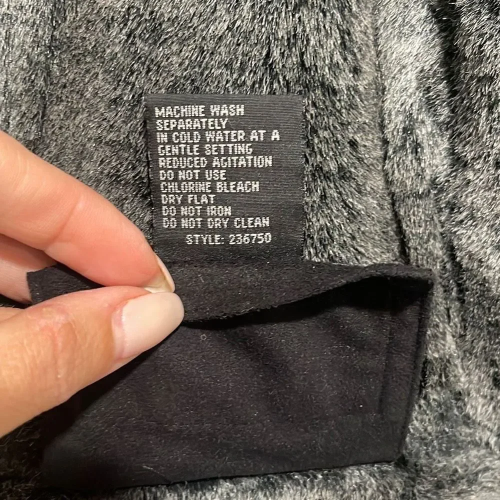 Utex Deaign knee length
